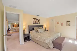 6948 W Country Club Dr N, Sarasota, FL 34243 - Photo 18