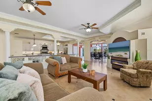 605 Avenida De Mayo, Sarasota, FL 34242 - Photo 6