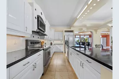 605 Avenida De Mayo, Sarasota, FL 34242 - Photo 8