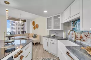 1211 Gulf of Mexico Dr, Longboat Key, FL 34228 - Photo 4