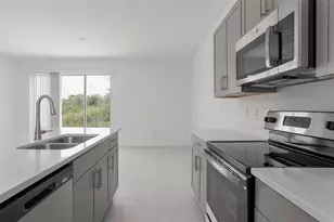 11787 Glenside Ter, Palmetto, FL 34221 - Photo 8
