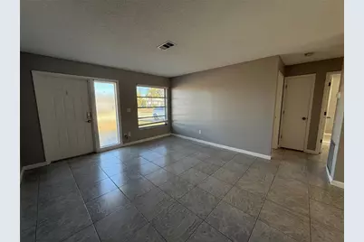 470 Briarwood Road, Venice, FL 34293 - Photo 4