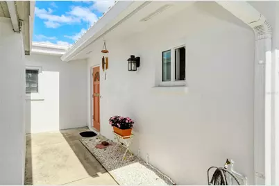 1809 Vera Place #8, Sarasota, FL 34235 - Photo 2