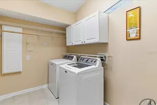 8215 Country Oaks Ct, Sarasota, FL 34243 - Photo 34