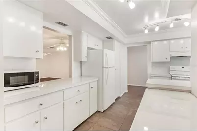 3820 Glen Oaks Manor Drive, Sarasota, FL 34232 - Photo 16