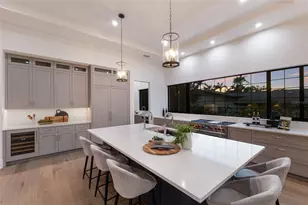 329 Bird Key Dr, Sarasota, FL 34236 - Photo 6