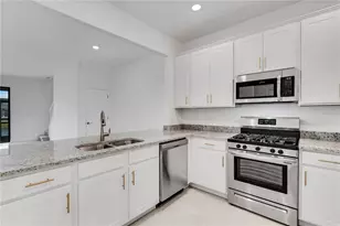 15172 Sunny Day Dr, Bradenton, FL 34211 - Photo 4