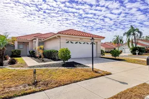 4317 Marcott Cir, Sarasota, FL 34233 - Photo 4