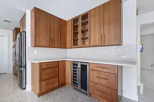 2551 Hibiscus St, Sarasota, FL 34239 - Photo 10