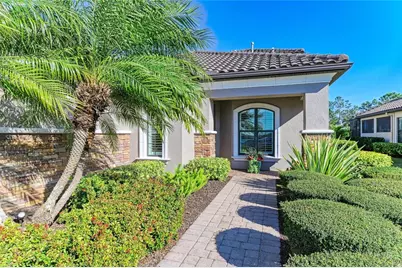 4921 Napoli Run, Lakewood Ranch, FL 34211 - Photo 4