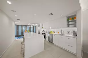 5750 Midnight Pass Rd, Sarasota, FL 34242 - Photo 4