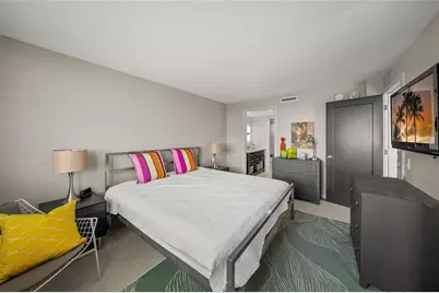 5750 Midnight Pass Road #704E, Sarasota, FL 34242 - Photo 12