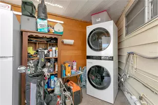 5127 8th St W, Bradenton, FL 34207 - Photo 8