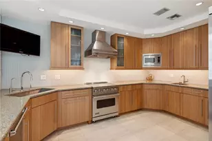 648 Beach Rd, Sarasota, FL 34242 - Photo 12