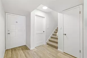 2054 Sunset Point Rd, Clearwater, FL 33765 - Photo 4