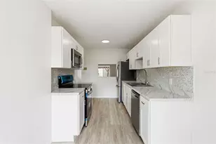 2054 Sunset Point Rd, Clearwater, FL 33765 - Photo 8