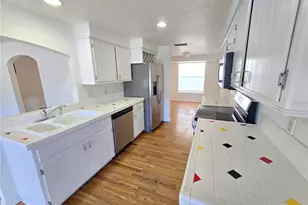 3616 Royal Palm Dr, Bradenton, FL 34210 - Photo 10