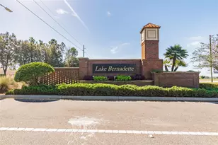 5212 Golf Links Blvd, Zephyrhills, FL 33541 - Photo 84