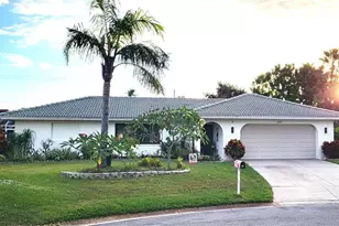 3619 Pembrook Dr, Sarasota, FL 34239 - Photo 2