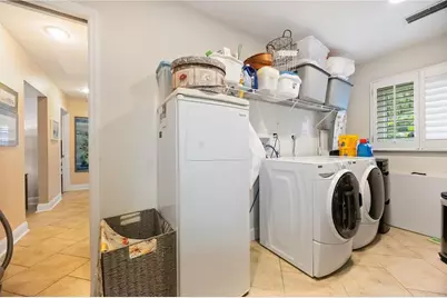 3619 Pembrook Drive, Sarasota, FL 34239 - Photo 20