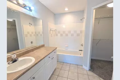 5611 Bidwell Parkway #205, Sarasota, FL 34233 - Photo 24