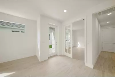 9533 Lunar Dove Court, Sarasota, FL 34240 - Photo 10