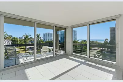 1065 Gulf Of Mexico Drive #305, Longboat Key, FL 34228 - Photo 2