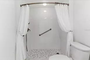 1065 Gulf of Mexico Dr, Longboat Key, FL 34228 - Photo 32