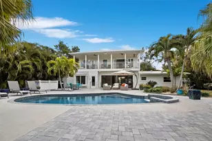 635 Marbury Ln, Longboat Key, FL 34228 - Photo 2