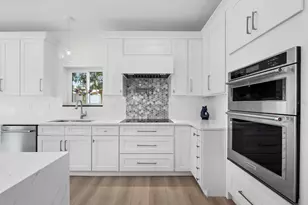 635 Marbury Ln, Longboat Key, FL 34228 - Photo 14