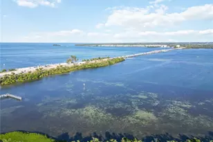 3607 E Bay Dr, Holmes Beach, FL 34217 - Photo 38