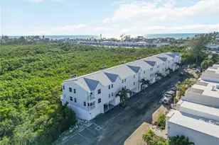 3607 E Bay Dr, Holmes Beach, FL 34217 - Photo 1