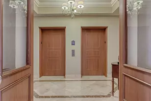 464 Golden Gate Point, Sarasota, FL 34236 - Photo 2