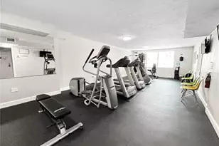 101 S Gulfstream Ave Ave, Sarasota, FL 34236 - Photo 16