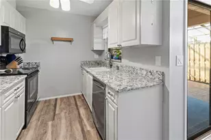 2824 72nd St Ct W, Bradenton, FL 34209 - Photo 14