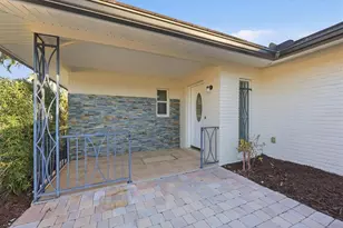 7339 Bounty Dr, Sarasota, FL 34231 - Photo 8