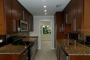 7339 Bounty Dr, Sarasota, FL 34231 - Photo 4