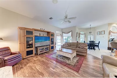 8383 Cypress Hollow Drive, Sarasota, FL 34238 - Photo 8