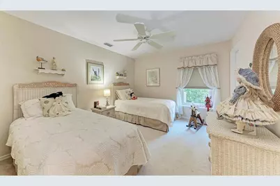 8383 Cypress Hollow Drive, Sarasota, FL 34238 - Photo 34