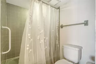 19 Whispering Sands Dr, Sarasota, FL 34242 - Photo 32