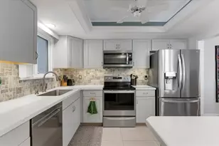 1110 Breezemont Dr, Sarasota, FL 34232 - Photo 10