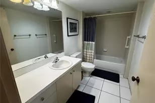 1085 Gulf of Mexico Dr, Longboat Key, FL 34228 - Photo 18