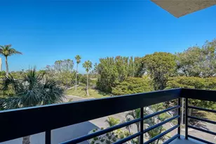 1085 Gulf of Mexico Dr, Longboat Key, FL 34228 - Photo 38