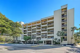 1085 Gulf of Mexico Dr, Longboat Key, FL 34228 - Photo 2