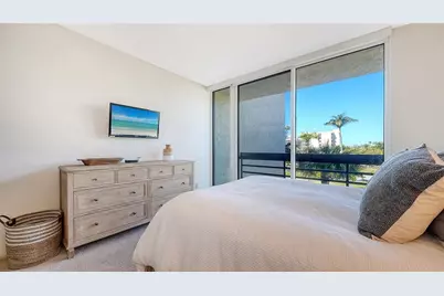1085 Gulf Of Mexico Drive #205, Longboat Key, FL 34228 - Photo 36