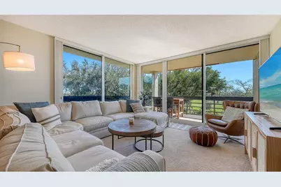 1085 Gulf Of Mexico Drive #205, Longboat Key, FL 34228 - Photo 10