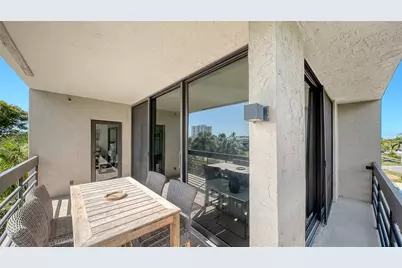 1085 Gulf Of Mexico Drive #205, Longboat Key, FL 34228 - Photo 16