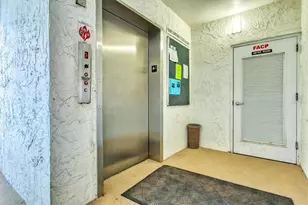 1624 Stickney Point Rd, Sarasota, FL 34231 - Photo 30