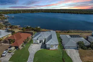 2228 Harbour Dr, Punta Gorda, FL 33983 - Photo 4