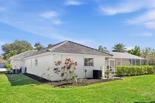 373 Roseling Cir, Venice, FL 34293 - Photo 36